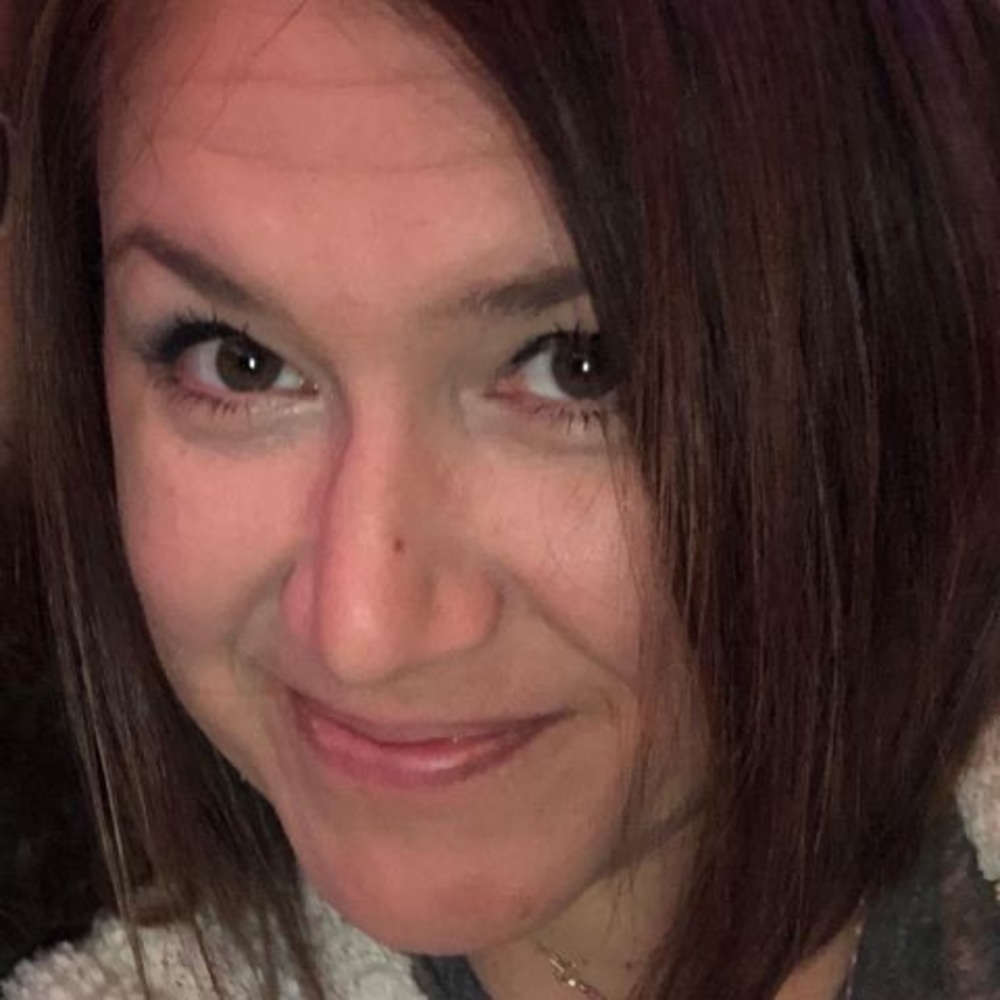Meet your Posher, Dana